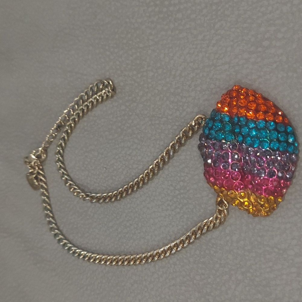 Betsey Johnson RAINBOW LIPS NECKLACE - Picture 2 of 8